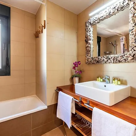 Holiday home Tarida House *